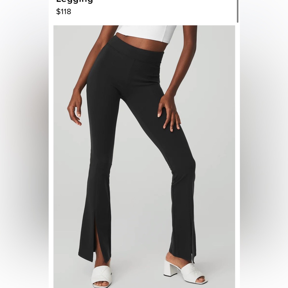 Alo yoga flutter leggins size small NWOT